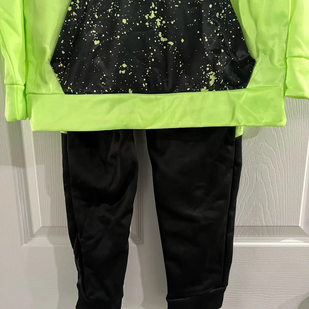 Puma 2 Piece Youth Size Large Active‎ Wear New W/Tags Fizzy Apple Green W…